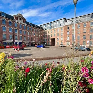 Modern 2 Bedroom By Train Station Nottingham